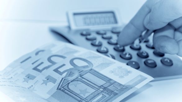 Capital Controls: Τι θα συμβεί αν δεν πληρώσετε δάνεια, εφορία και λογαριασμούς