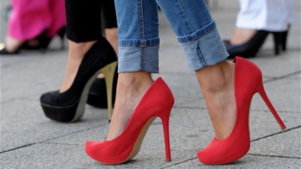 Λατρεύεις τα ψηλοτάκουνα αλλά δεν αντέχεις τον πόνο;