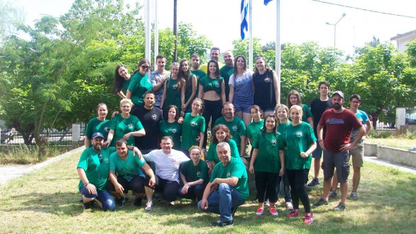 Εθελοντικός καθαρισμός του παλαιού Δασαρχείου από τους “Θράκες”