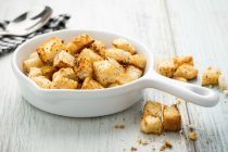 Μην πετάξετε ξανά μπαγιάτικο ψωμί δείτε που μπορείτε να το Χρησιμοποιήσετε