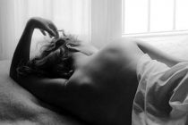 Πώς να κοιμάστε δροσερά χωρίς κλιματιστικό