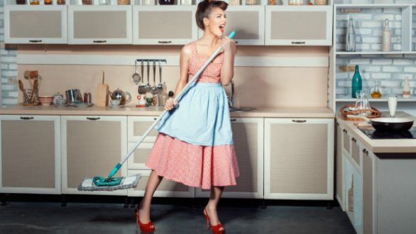 Μυρίζει το σπίτι άσχημα μετά το σφουγγάρισμα;