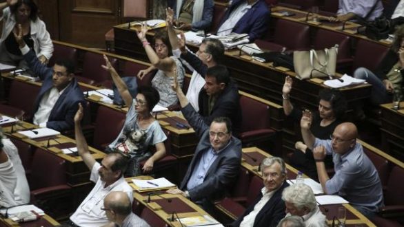 «Λαϊκή ενότητα» το κόμμα Λαφαζάνη με 25 βουλευτές