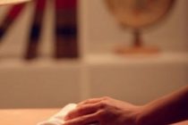 Το πιο έξυπνο tip για να διώξετε τη σκόνη