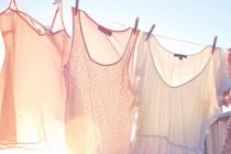 4 Εύκολοι τρόποι για να κάνετε τα ρούχα και την ντουλάπα σας να μοσχομυρίσουν