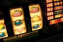 Μπαράζ συλλήψεων στην Ορεστιάδα.Συνελήφθησαν 10 άτομα για “φρουτάκια”