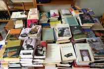 Δωρεά βιβλίων Απόστολου Τσακπίνη στο Τυχερό