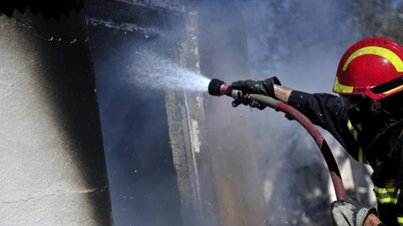 Συνεχίζονται οι προσπάθειες κατάσβεσης της πυρκαγιάς στη Βιστωνίδα