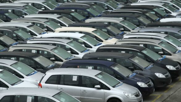 ΜyCar: Πώς θα καταθέσετε τις πινακίδες του αυτοκινήτου σας από το κινητό σας