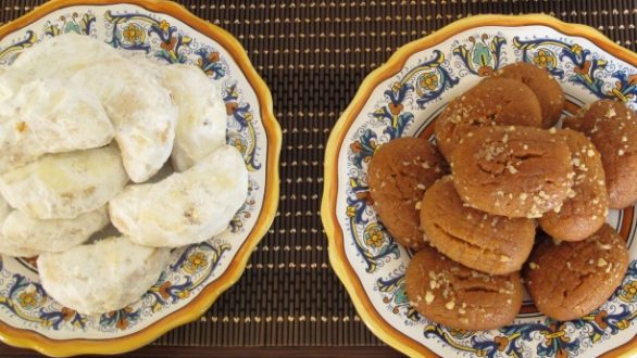 Δείτε πόσες θερμίδες έχουν οι κουραμπιέδες και τα μελομακάρονα