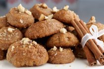 Πώς θα φτιάξετε μελομακάρονα αυτές τις γιορτές