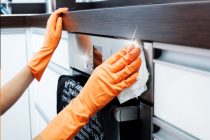 Πώς να καθαρίσετε ανάμεσα στο διπλό τζάμι του φούρνου