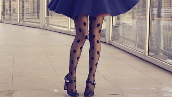 Χρησιμοποιήστε το σκισμένο καλσόν σας με 3 τρόπους