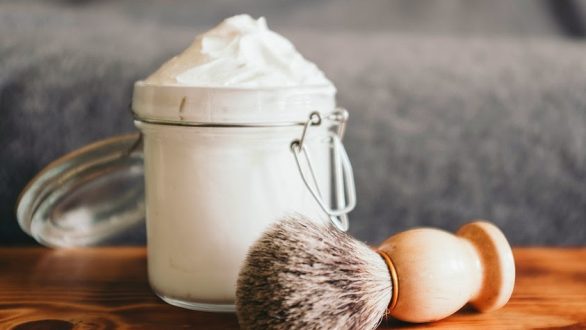 Έξι χρήσεις του αφρού ξυρίσματος