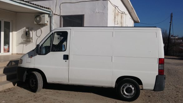 Μετέφερε με van 22 μη νόμιμους μετανάστες