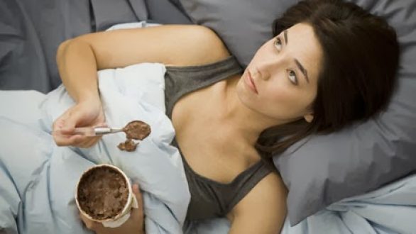 Πώς να αφαιρέσετε λεκέ σοκολάτας ή μελιού από τα υφάσματα