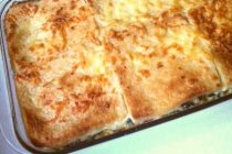 Σπανάκι ογκρατέν με μπέικον, τυρί και ψωμί του τοστ