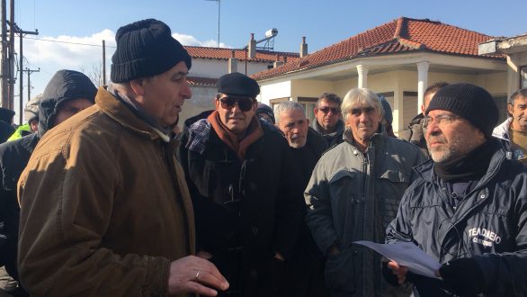 Εντείνουν τις κινητοποιήσεις οι αγρότες – Μπλόκα σε δρόμους και τελωνεία