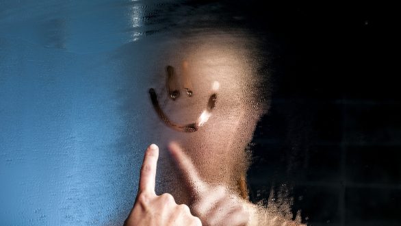 Πως να κάνετε τον καθρέφτη του μπάνιου να μην θολώνει