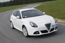 Οι 5 λόγοι για τους οποίους πρέπει να αποκτήσετε Alfa Romeo