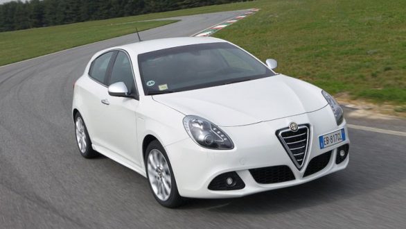 Οι 5 λόγοι για τους οποίους πρέπει να αποκτήσετε Alfa Romeo