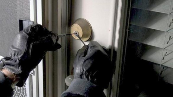 Συνελήφθησαν δύο ημεδαποί για κλοπές σε σπίτι και σε επιχείρηση στην Ορεστιάδα