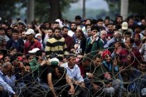 Διάψευση και  από  Μουζάλα για το θέμα με τους  πρόσφυγες στον Έβρο