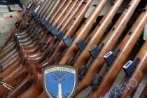 Το δελτίο τύπου και ο οπλισμός που βρέθηκε στα δύο οχήματα στην Αλεξανδρούπολη