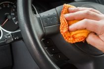 Πώς να καθαρίσετε τα καθίσματα του αυτοκινήτου