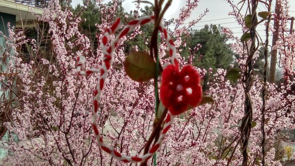 …την Άνοιξη αν δεν την βρεις την φτιάχνεις…Οδ. Ελύτης