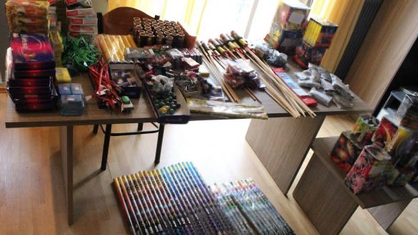 Αλεξανδρούπολη:Πουλούσε παράνομα βεγγαλικά