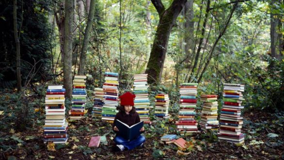 Τα παραμύθια και τα παιδικά βιβλία γιορτάζουν και την Κυριακή στα πεύκα…