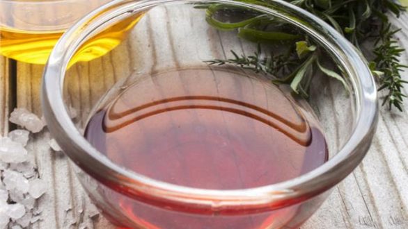 Εφτά πολύτιμες χρήσεις για το ξύδι που δεν γνωρίζατε