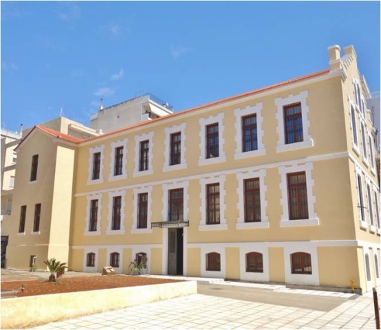 Δημοτική Βιβλιοθήκη Αλεξανδρούπολης “Καπνομάγαζο”