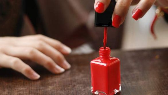 10 τρόποι για να αποθηκεύσετε τα βερνίκια σας