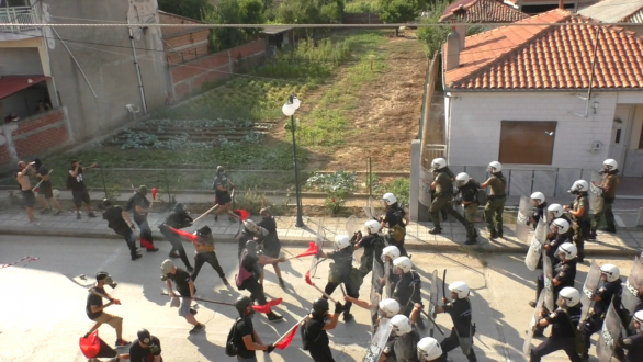 Σύρραξη αστυνομίας και διαδηλωτών του No Border Camp στις Καστανιές