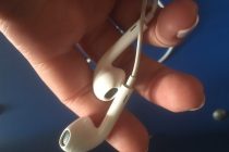 Πώς θα καθαρίσεις πανεύκολα τα ακουστικά σου