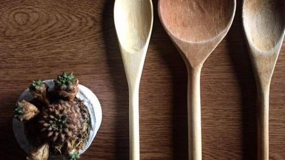 Για να μην φθείρονται οι ξύλινες κουτάλες!