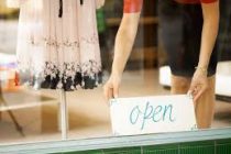 Ποιες Κυριακές θα ανοίξουν τα καταστήματα μέχρι το τέλος του 2016