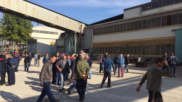 Γύρισαν την πλάτη οι κυβερνητικοί βουλευτές στους εργαζόμενους της ΕΒΖ(;)