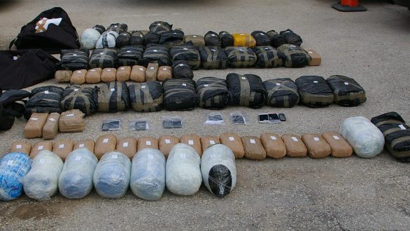 Μετέφεραν 100 κιλά κάνναβη Ι.Χ.Φ. αυτοκίνητο