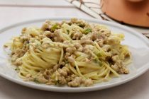 Σπαγγετίνι με κιμά κοτόπουλου