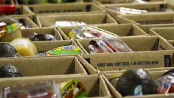 Διανομή προϊόντων στους δικαιούχους του προγράμματος Επισιτιστικής Βοήθειας