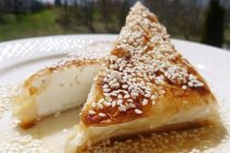 Φέτα τυλιχτή με μέλι