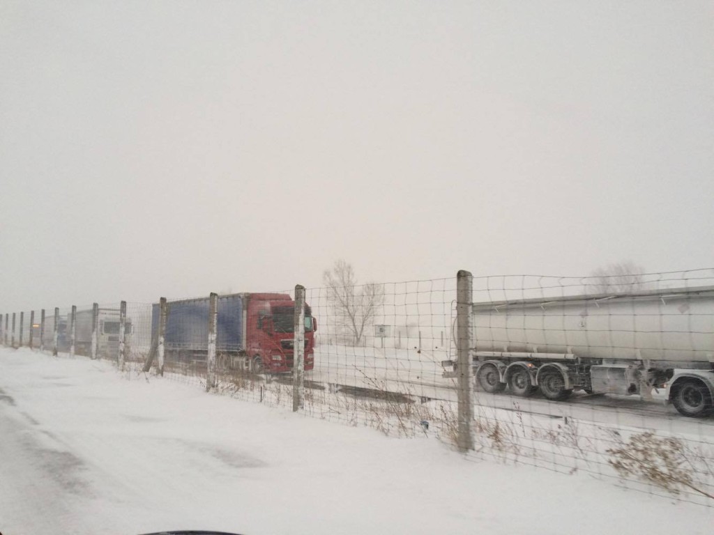  Ουρά έχουν δημιουργήσει τα βαρέα οχήματα που έχουν ακινητοποιηθεί