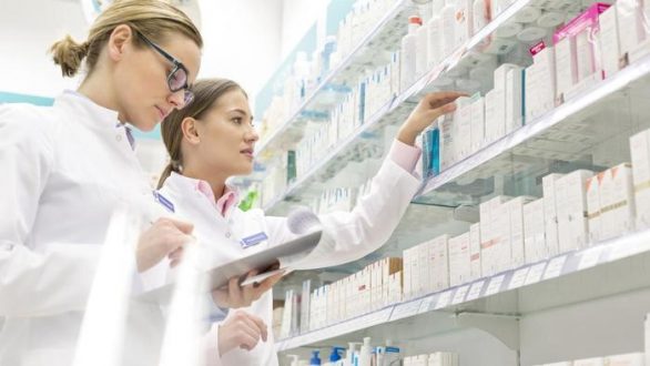 Αμοιβή ένα ευρώ σε φαρμακοποιούς για το κλείσιμο ραντεβού εμβολιασμού