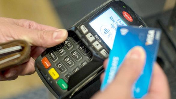 Επιβολή προστίμου 1.000 € σε επιχειρήσεις χωρίς σήμανση για POS