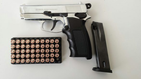 Σύλληψη ανήλικου για οπλοκατοχή στις Καστανιές