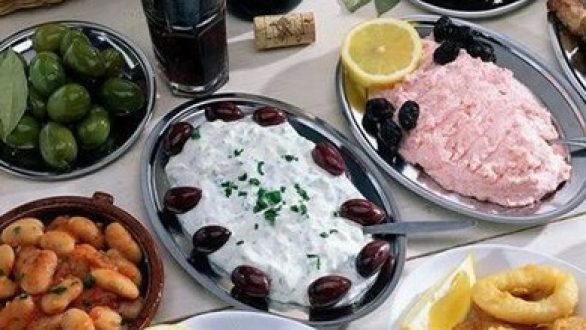 Από σήμερα το Καλάθι της Σαρακοστής – Ποια προϊόντα περιλαμβάνει