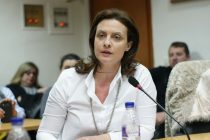 Συνεχίζει να παρουσιάζει υποψηφίους η Γκουγκουσκίδου